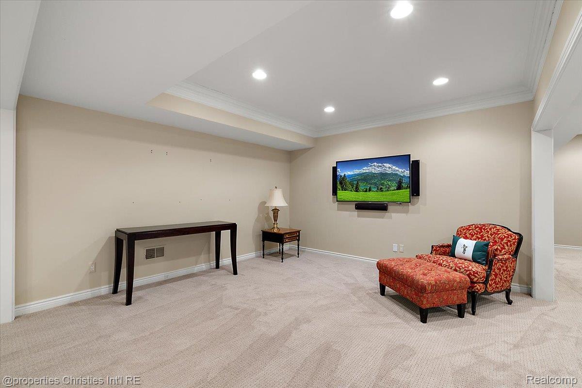 555 Baldwin Court