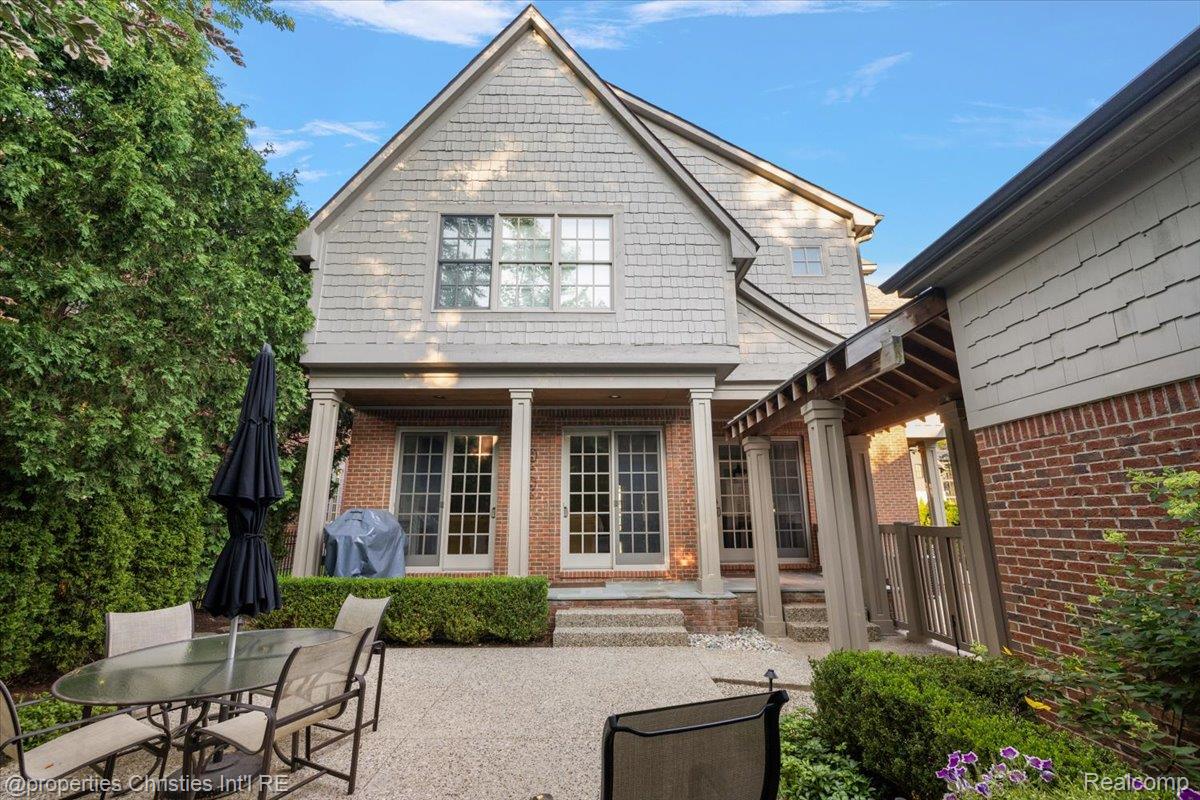 555 Baldwin Court