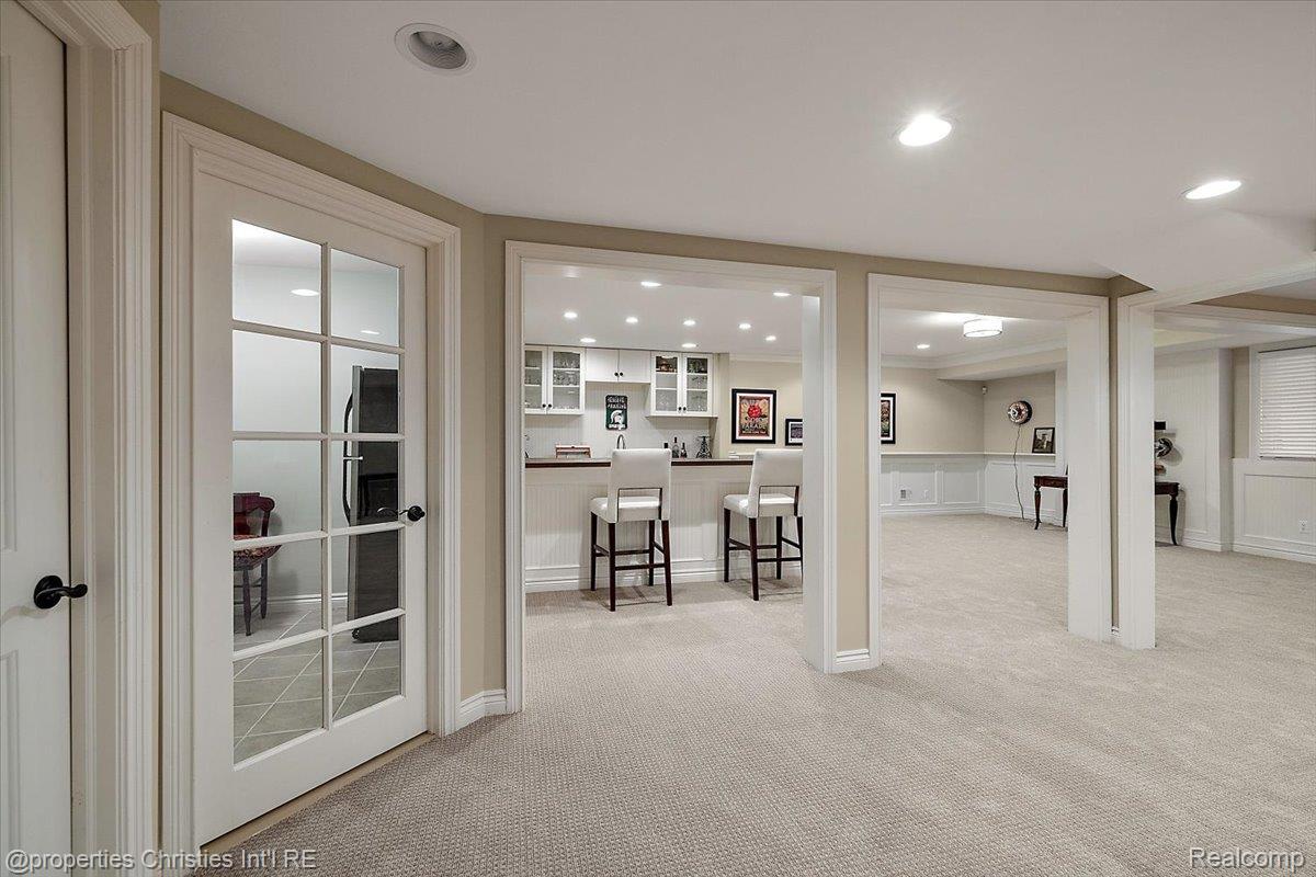 555 Baldwin Court