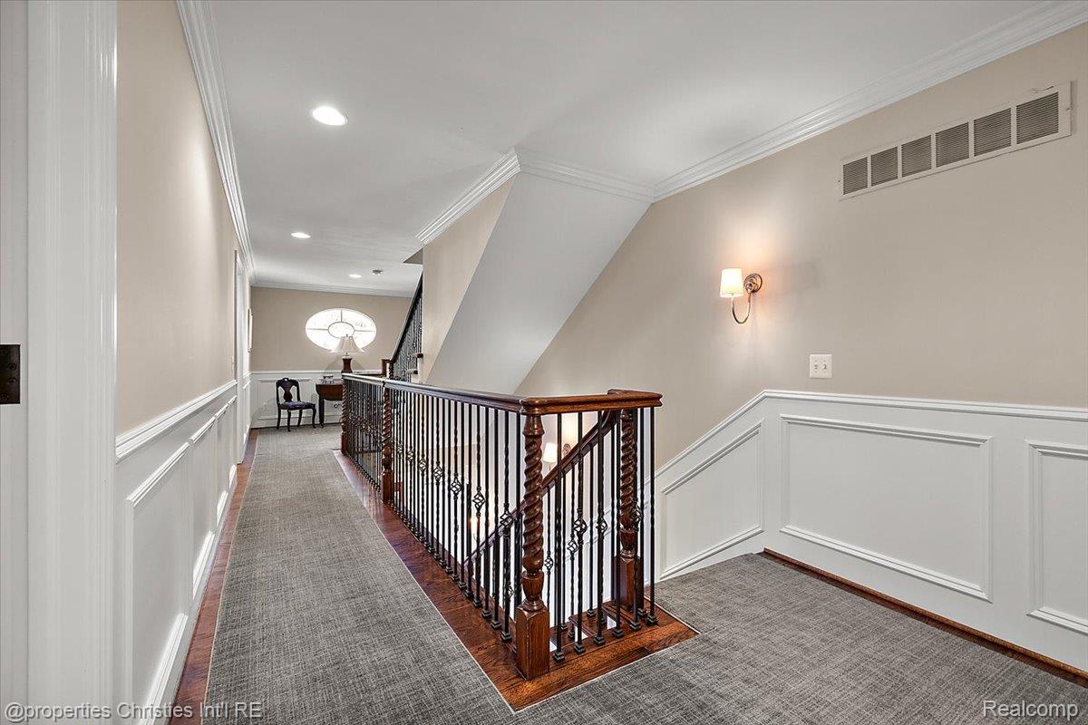 555 Baldwin Court