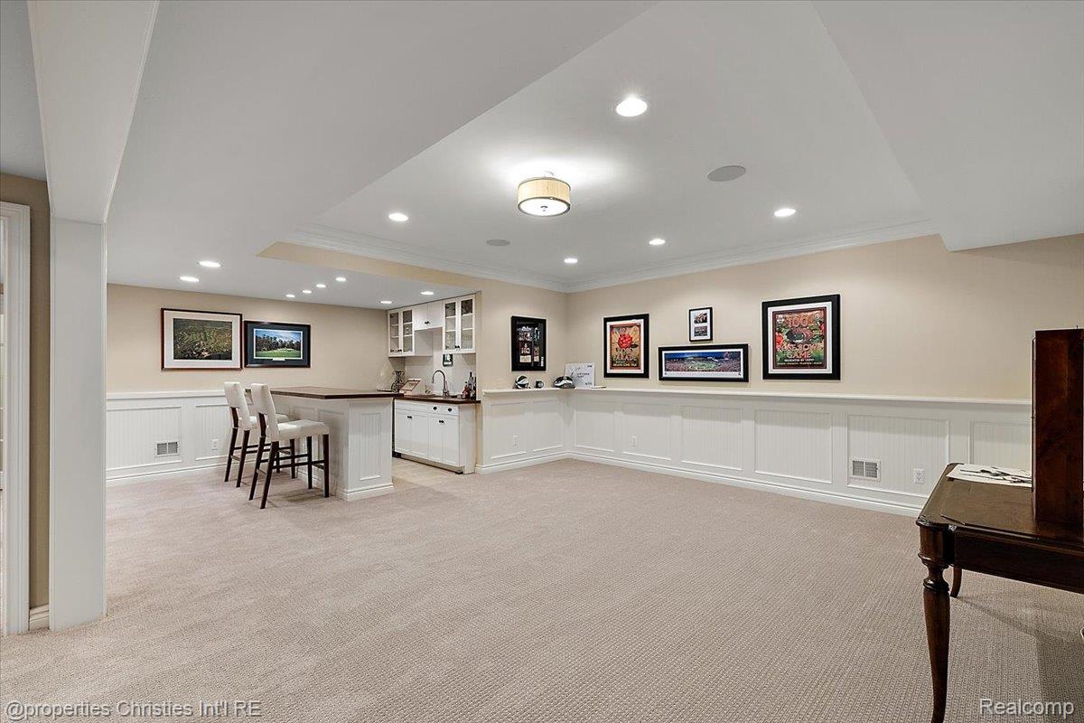 555 Baldwin Court