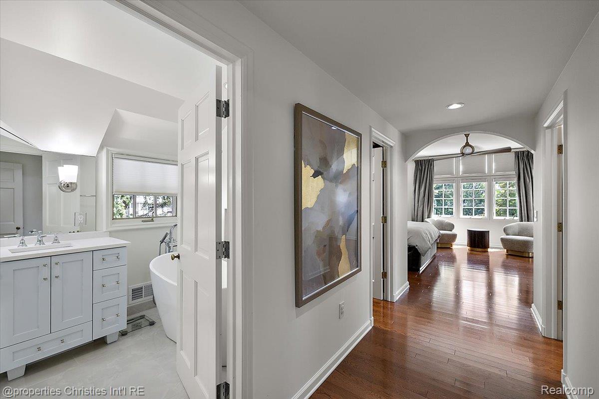 3535 Wooddale Court