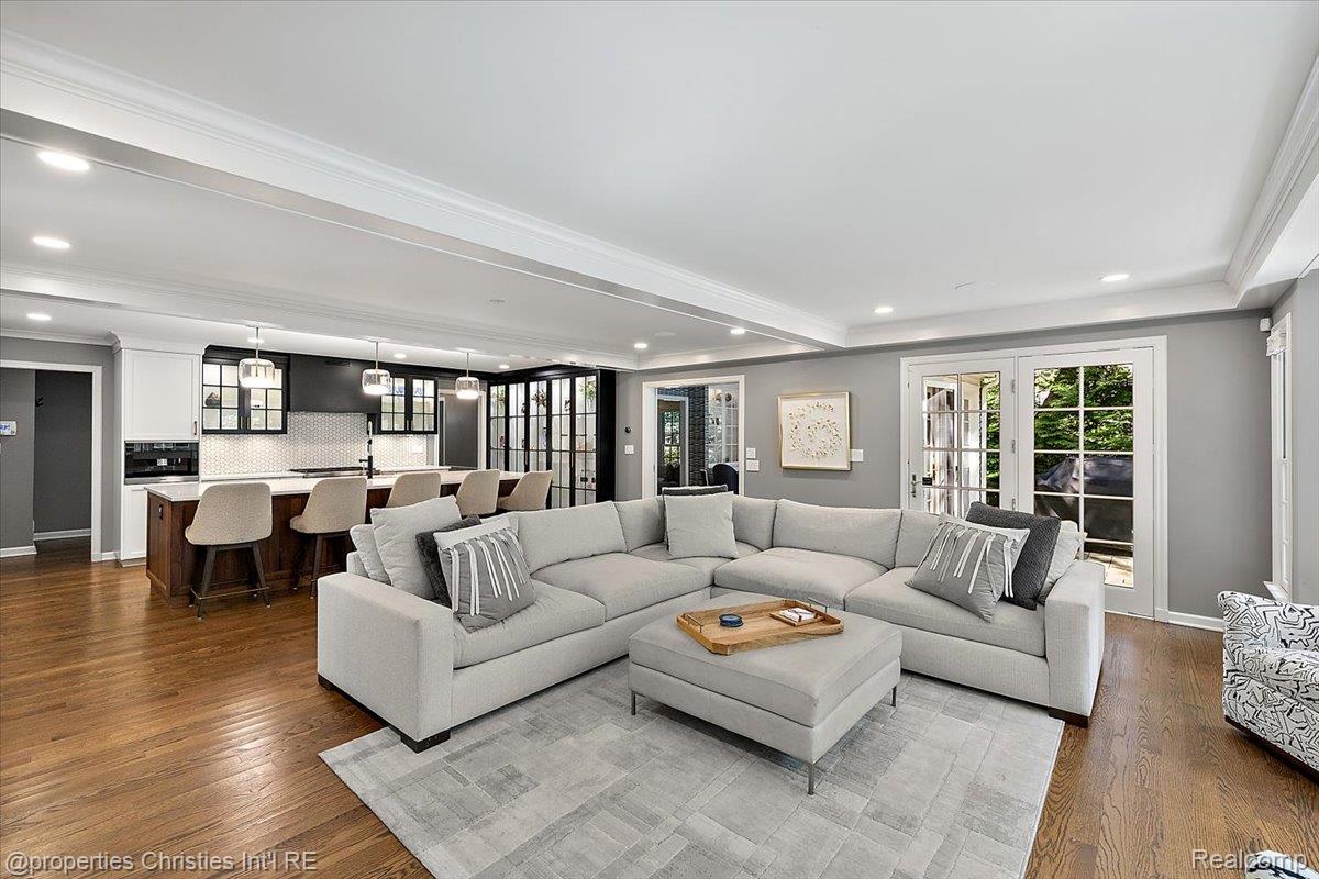3535 Wooddale Court