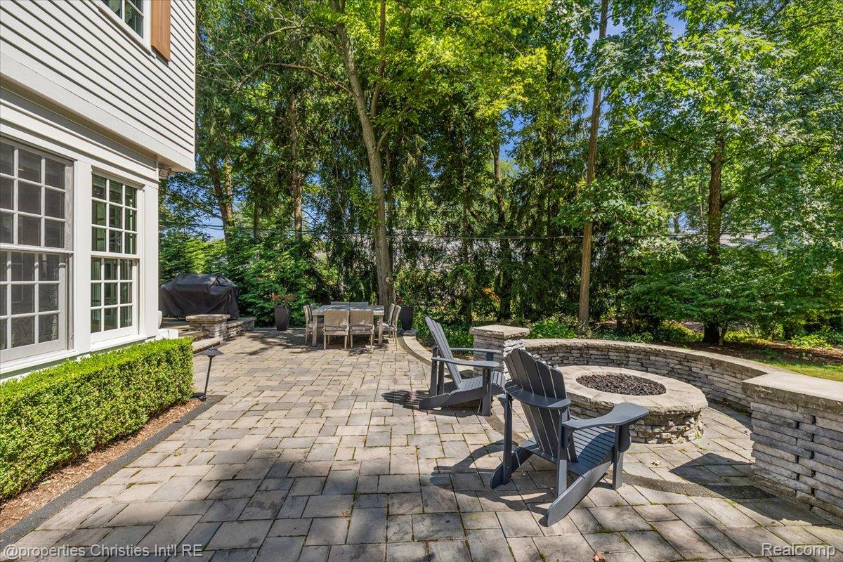 3535 Wooddale Court