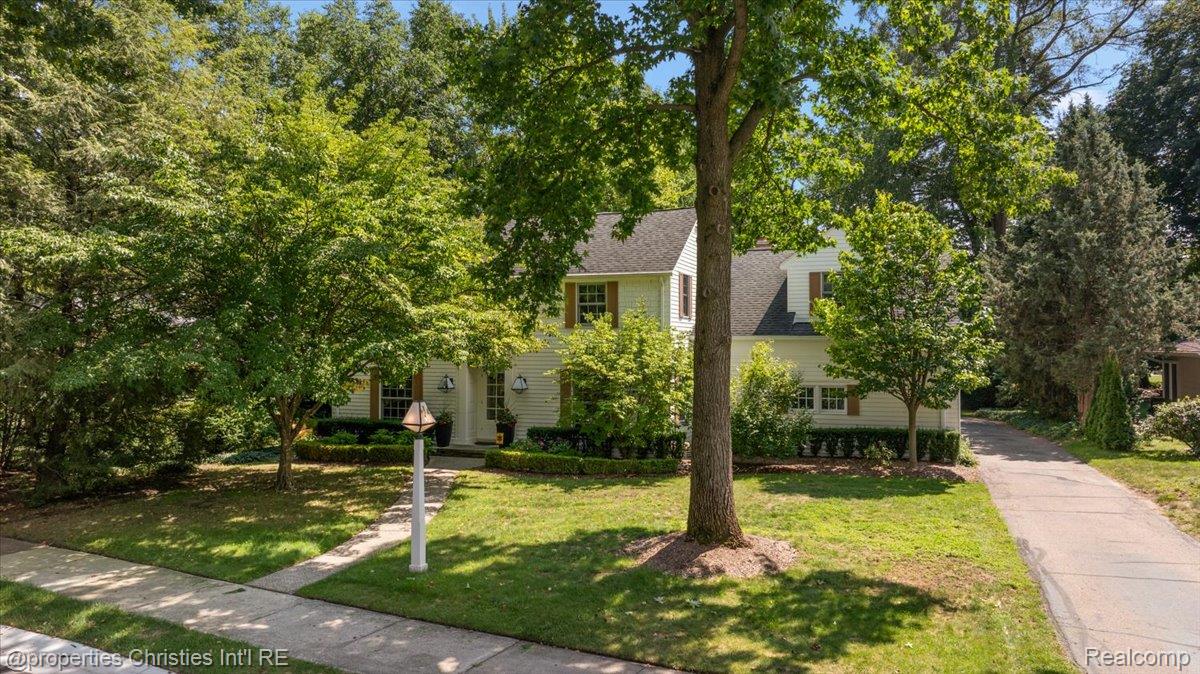 3535 Wooddale Court