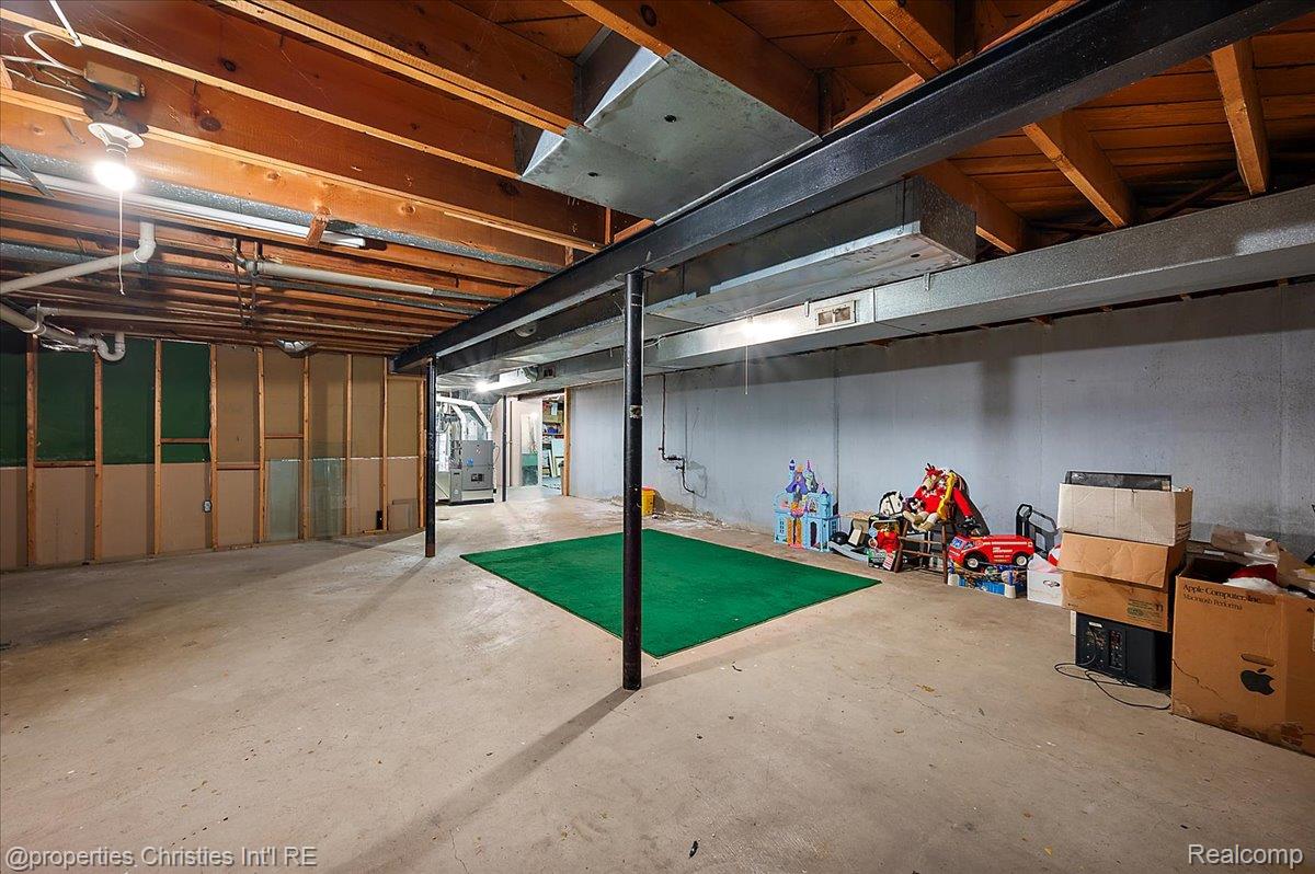 6727 Lahser Road