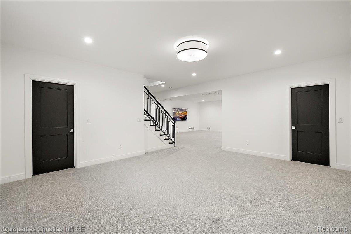 956 Westwood Drive
