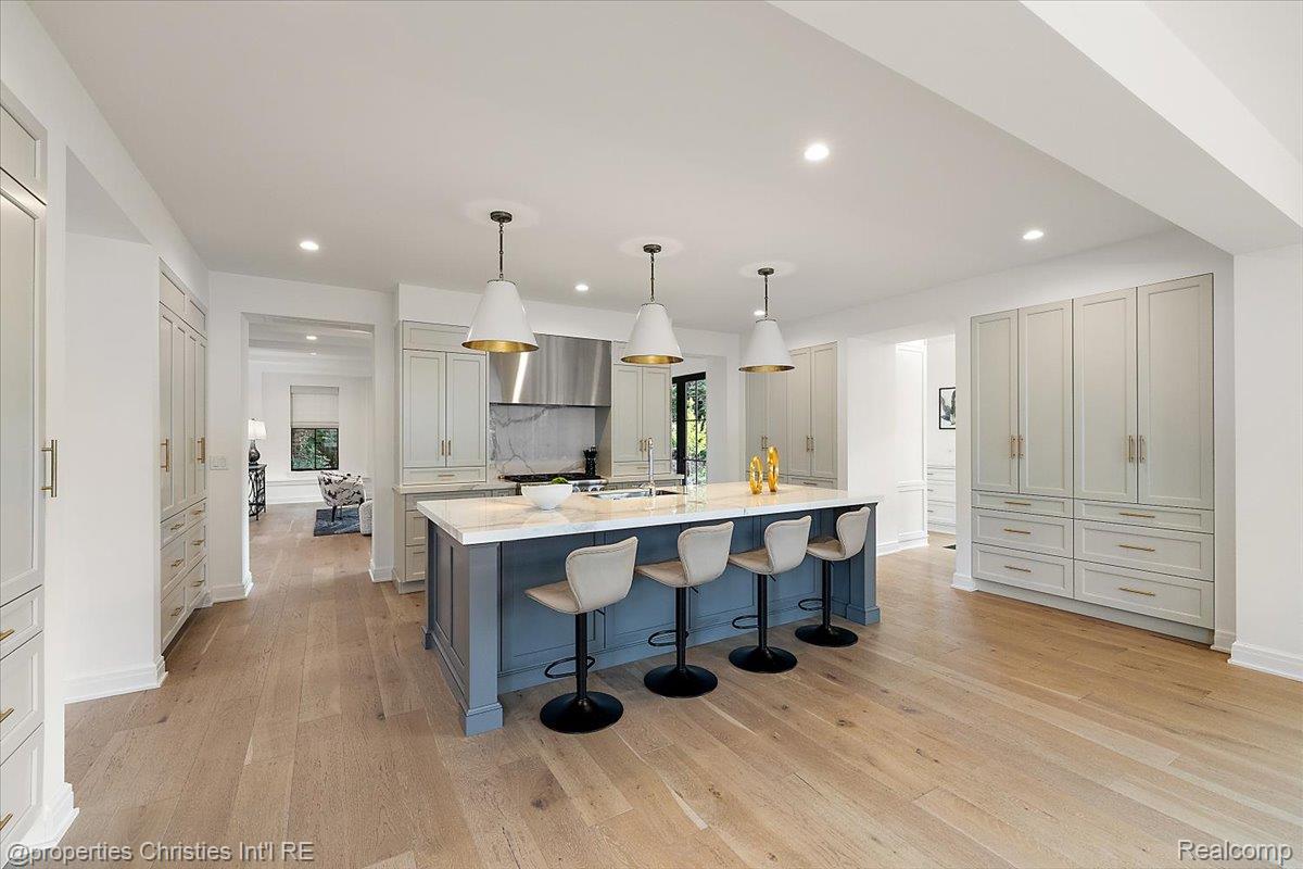 956 Westwood Drive