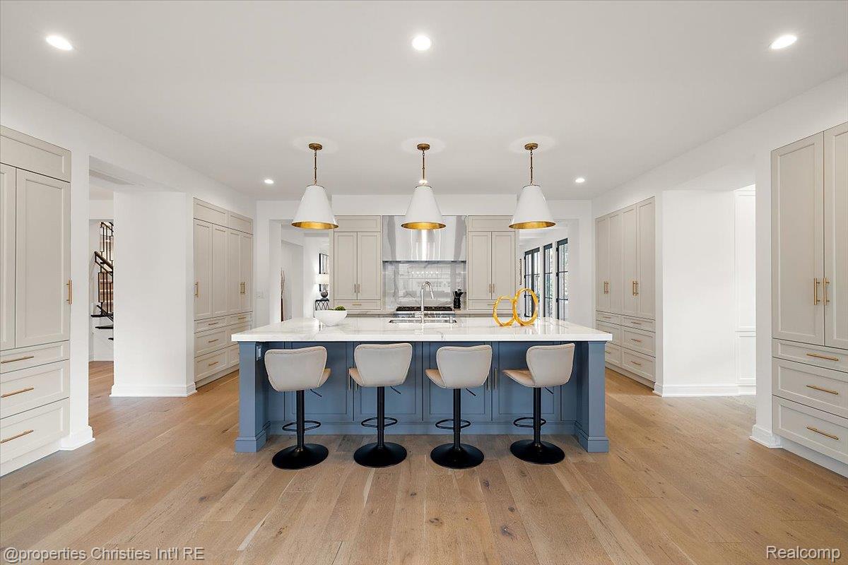 956 Westwood Drive
