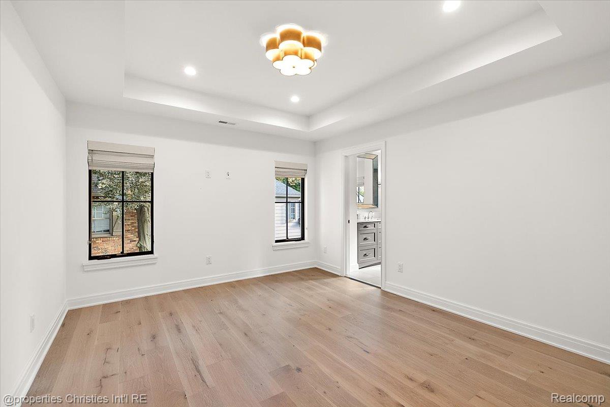 956 Westwood Drive