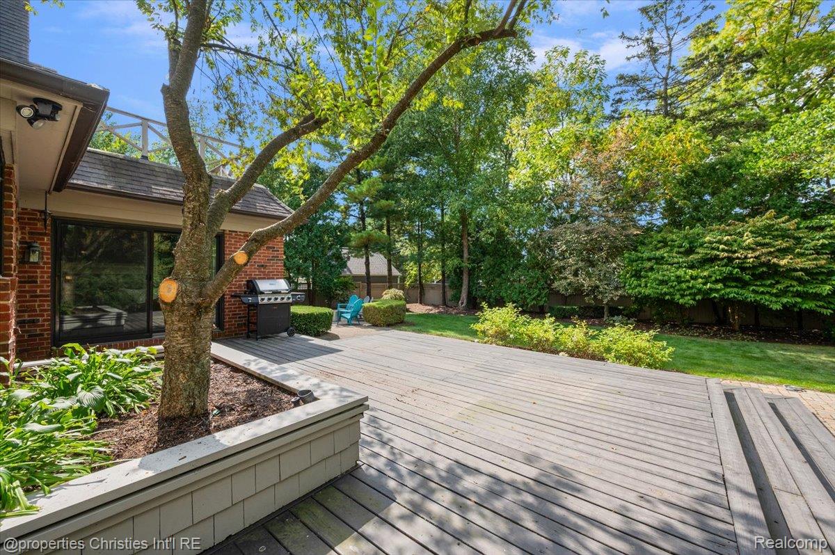 264 Larchlea Drive