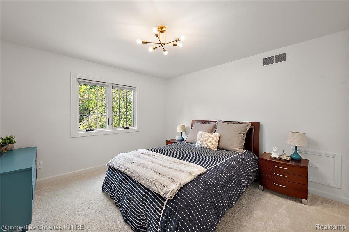 264 Larchlea Drive
