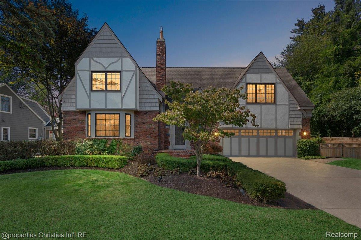 264 Larchlea Drive