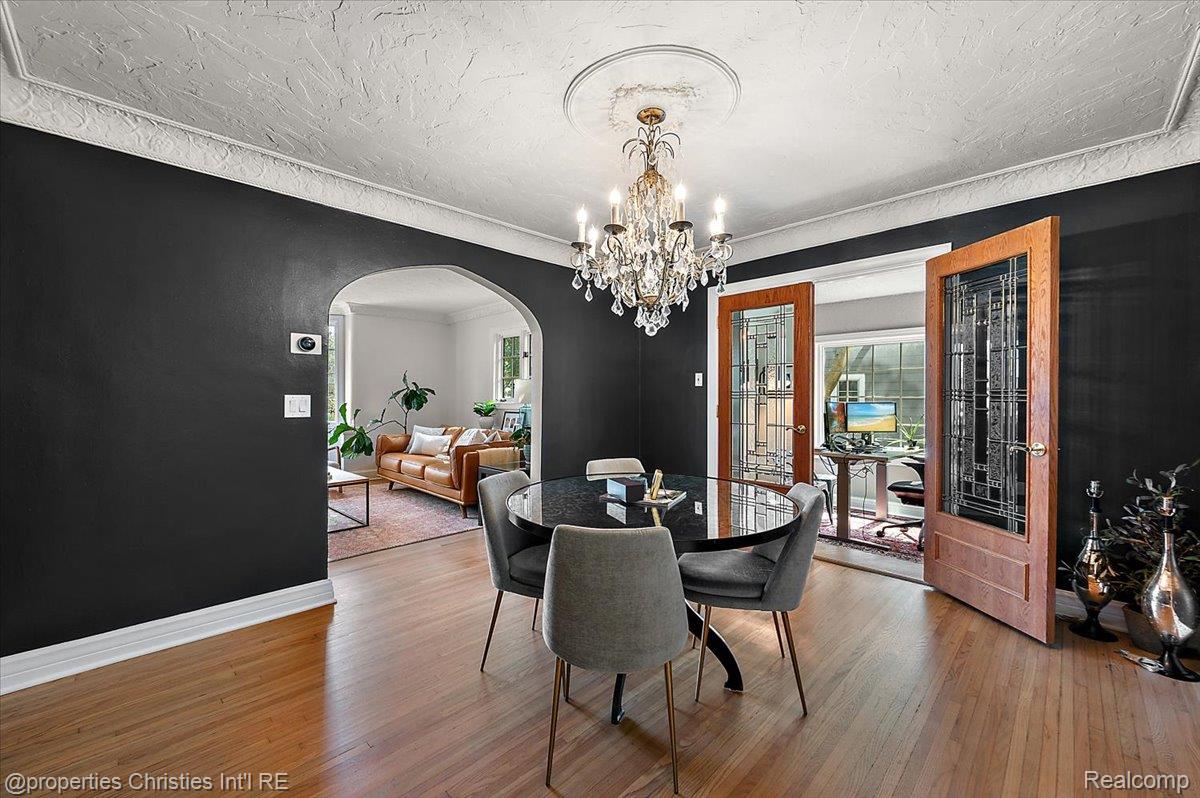 264 Larchlea Drive