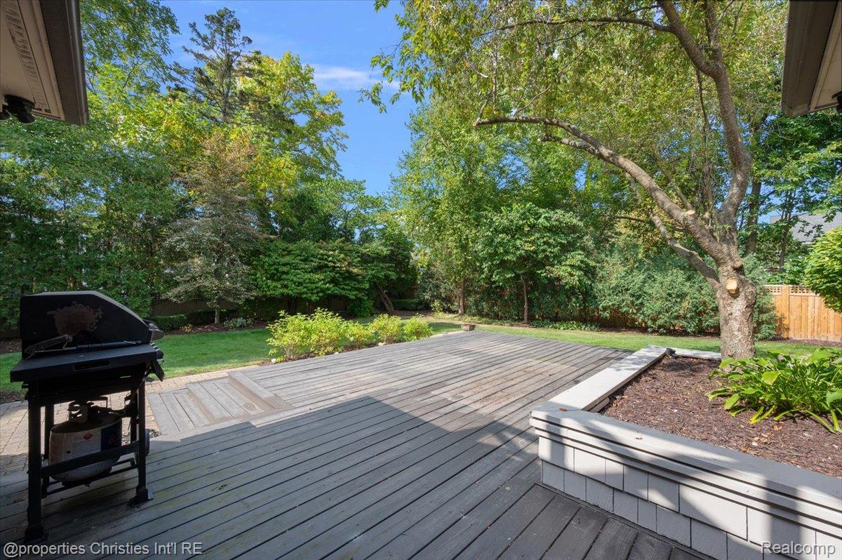 264 Larchlea Drive