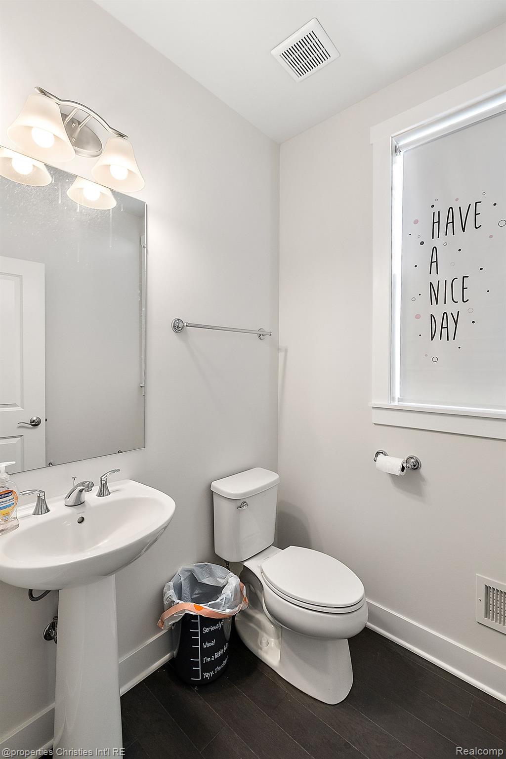 5545 Helmsdale Boulevard