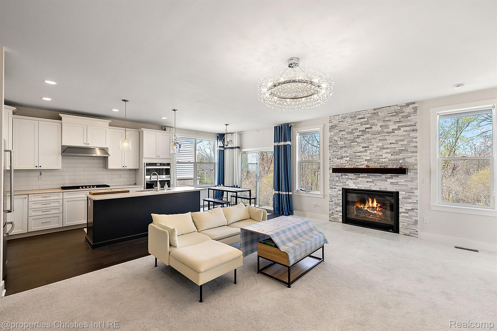 5545 Helmsdale Boulevard