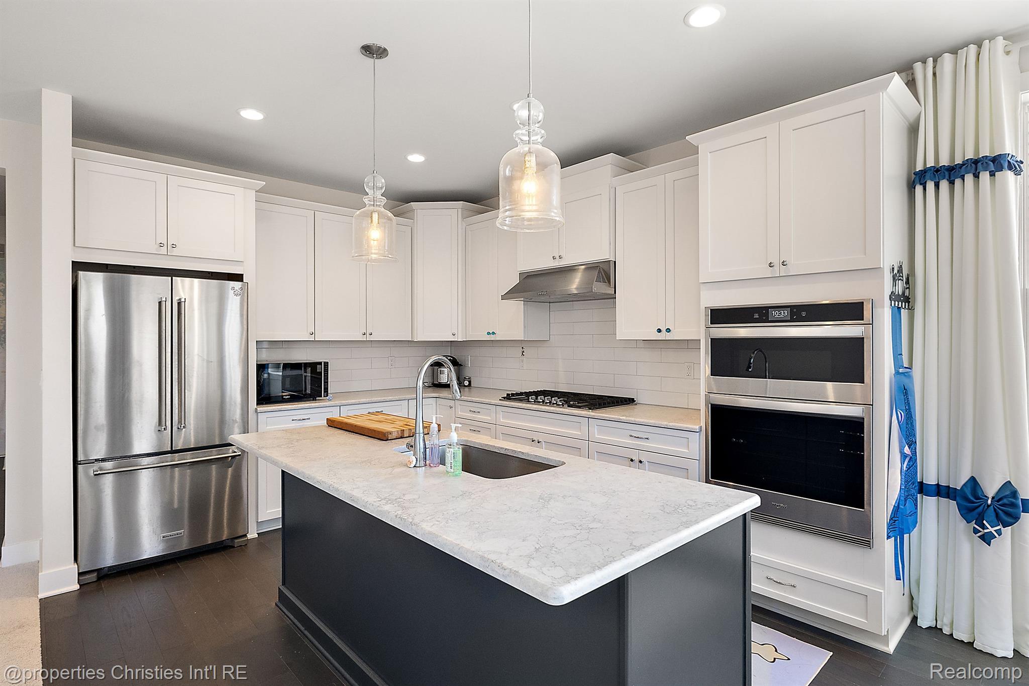 5545 Helmsdale Boulevard