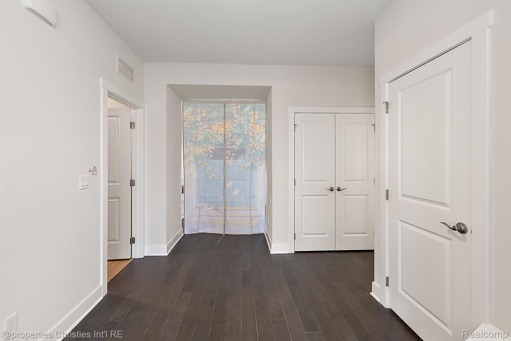 5545 Helmsdale Boulevard