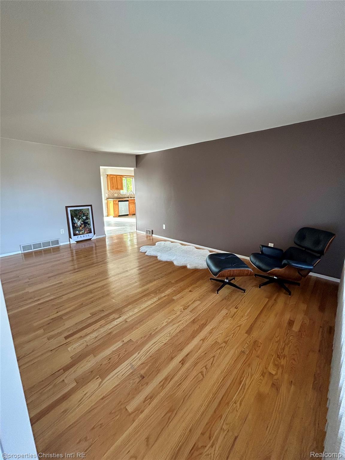 12376 CANTERBURY Drive