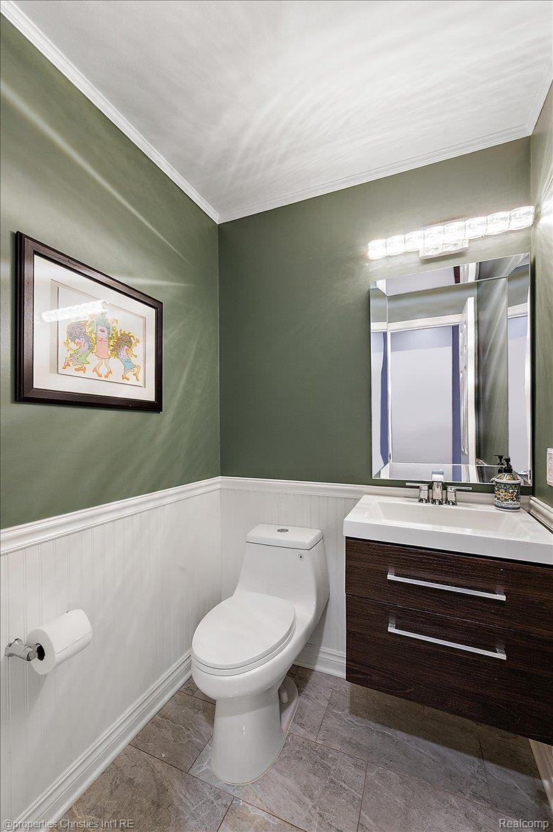 31301 Coachlight Lane