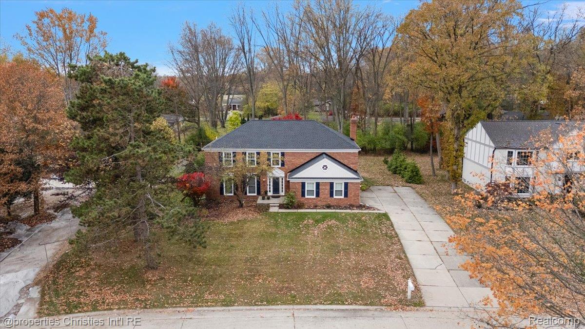 31301 Coachlight Lane