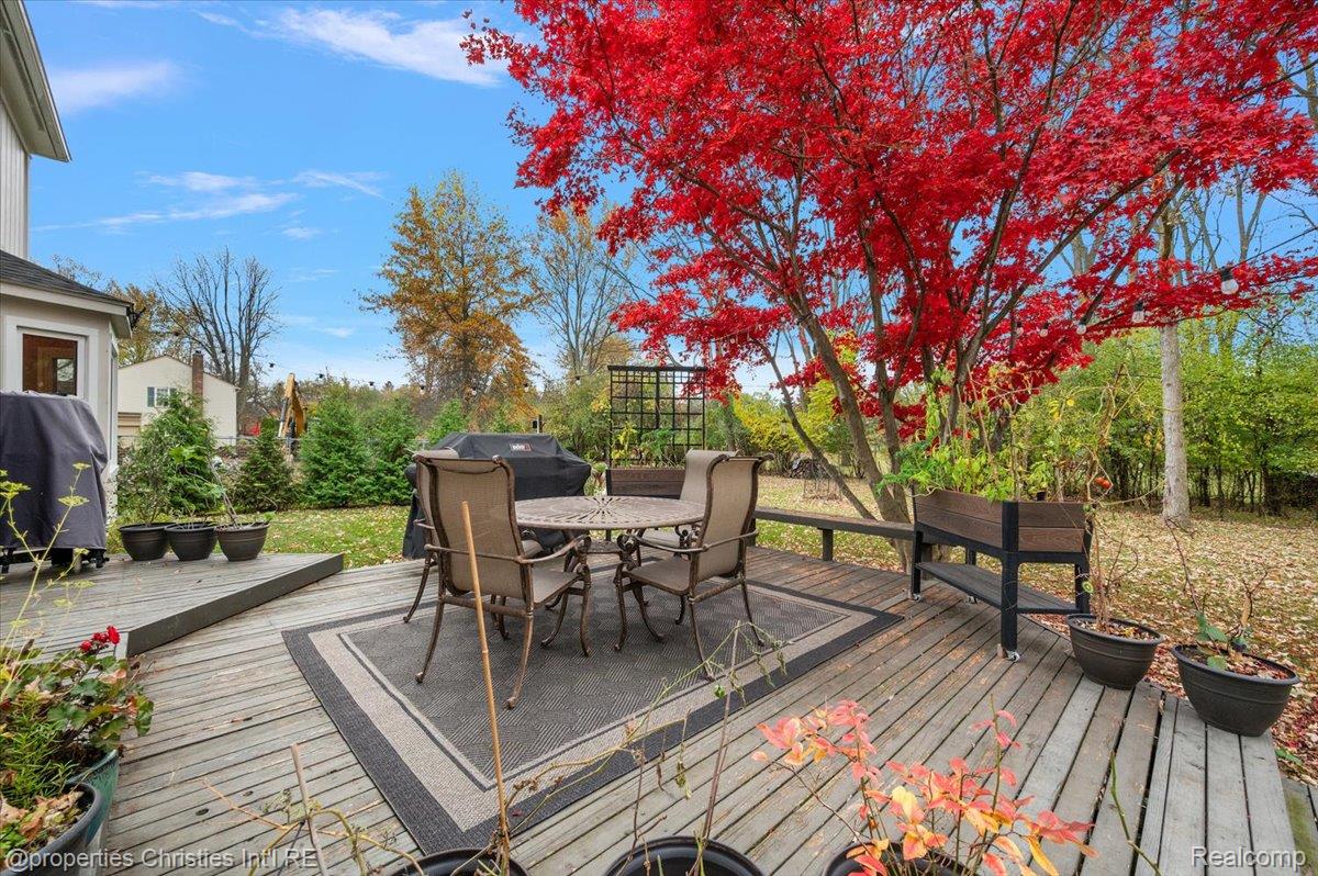 31301 Coachlight Lane