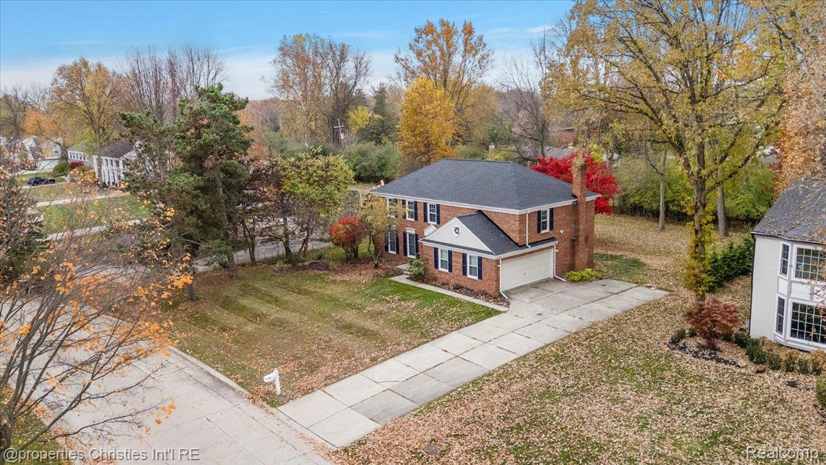 31301 Coachlight Lane