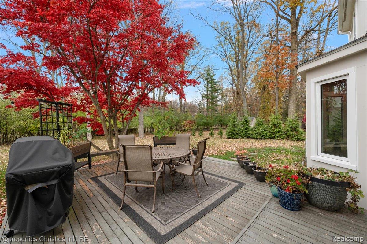 31301 Coachlight Lane