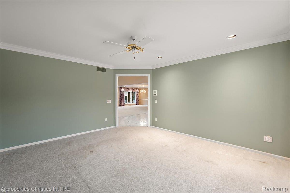 37907 Turnberry Court