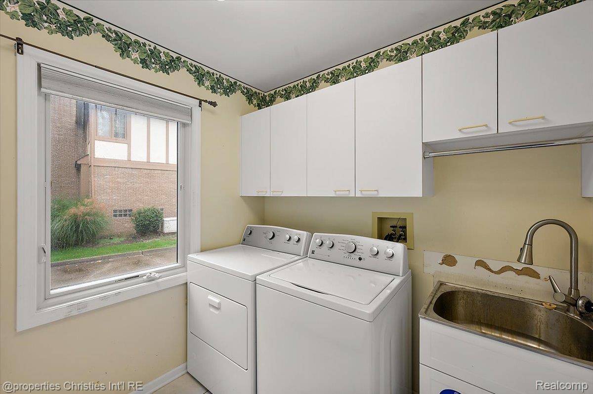 37907 Turnberry Court