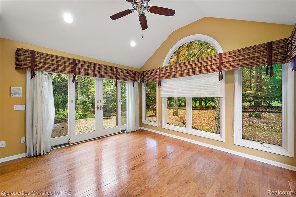 37907 Turnberry Court