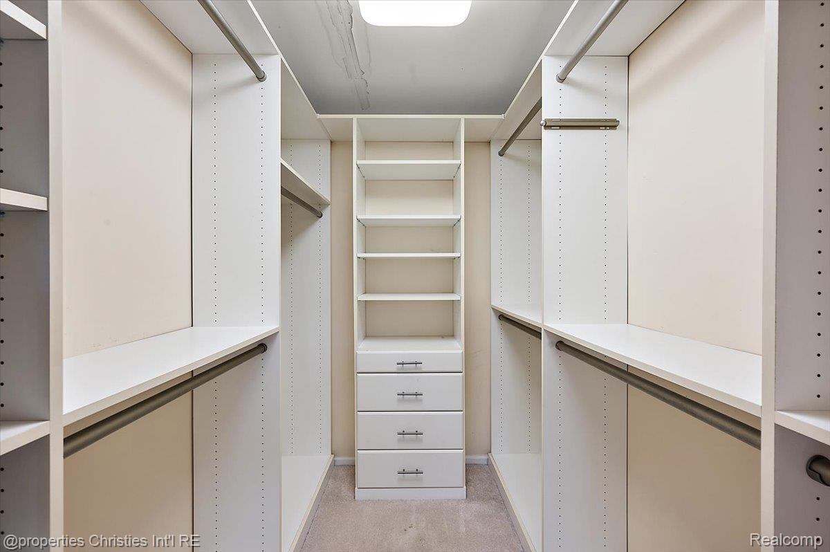 37907 Turnberry Court