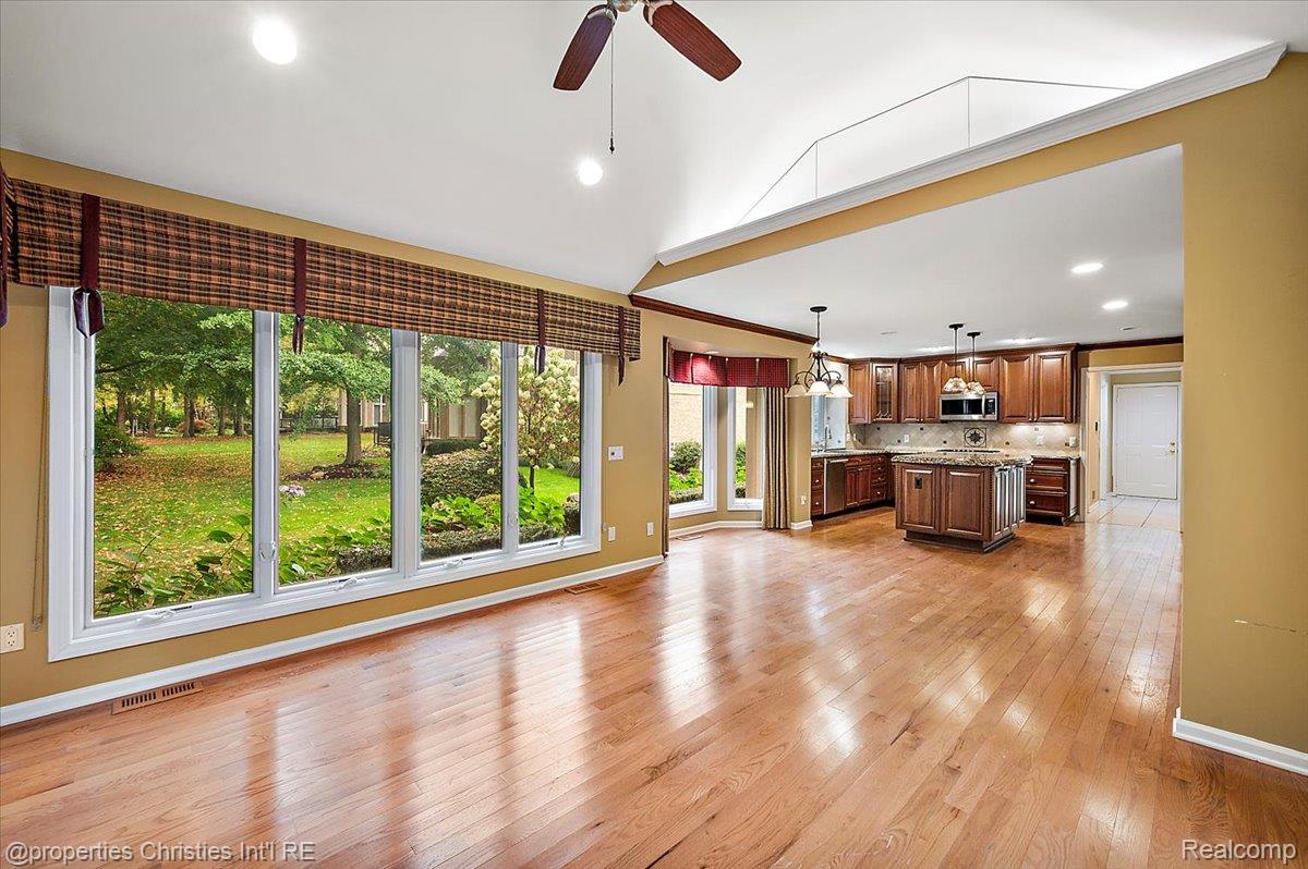 37907 Turnberry Court