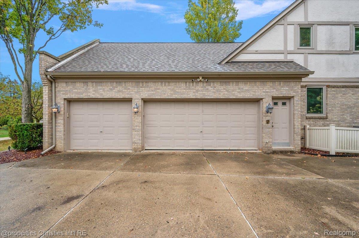 37907 Turnberry Court