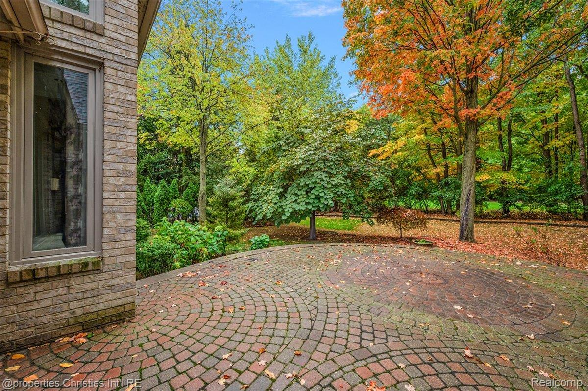 37907 Turnberry Court