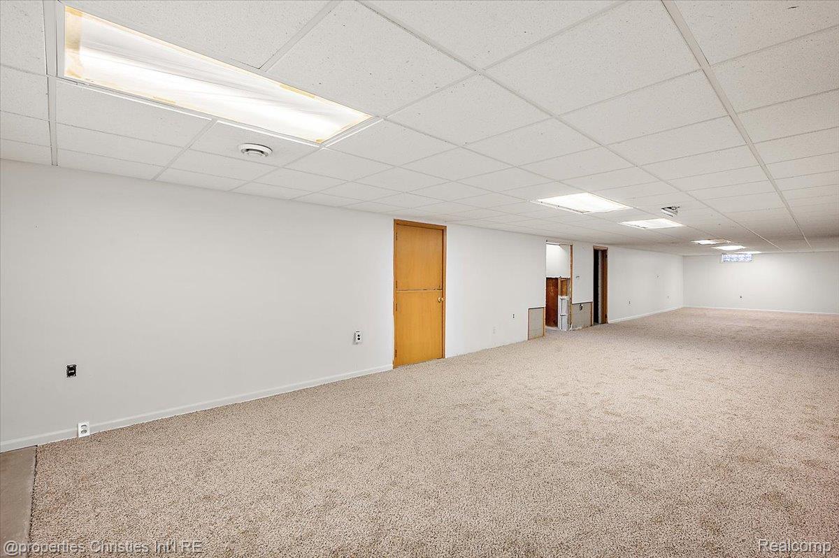 6386 Thorncrest Drive