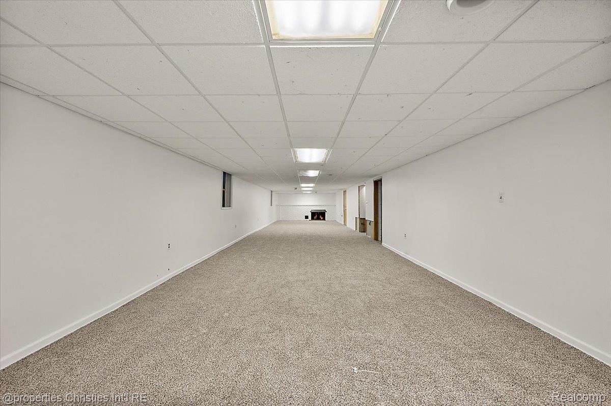 6386 Thorncrest Drive