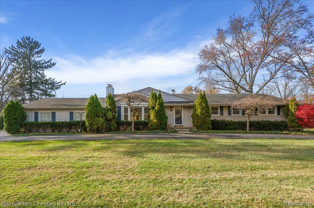 6386 Thorncrest Drive