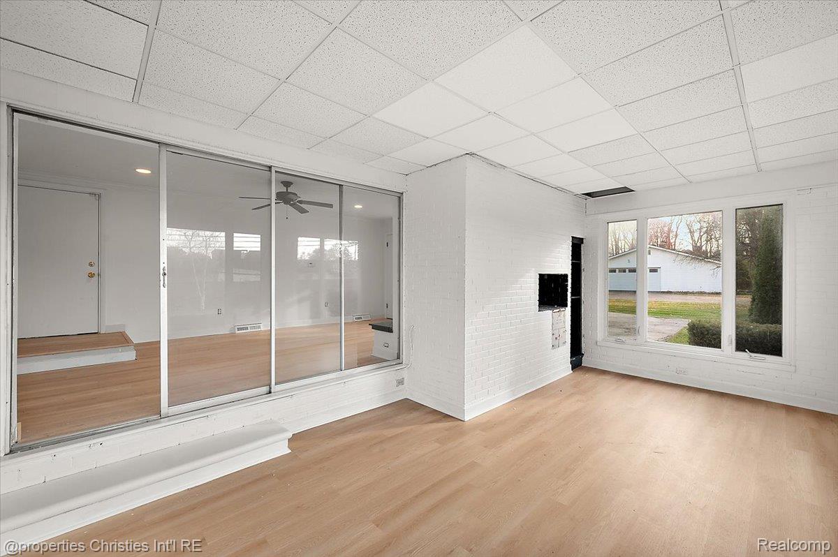 6386 Thorncrest Drive