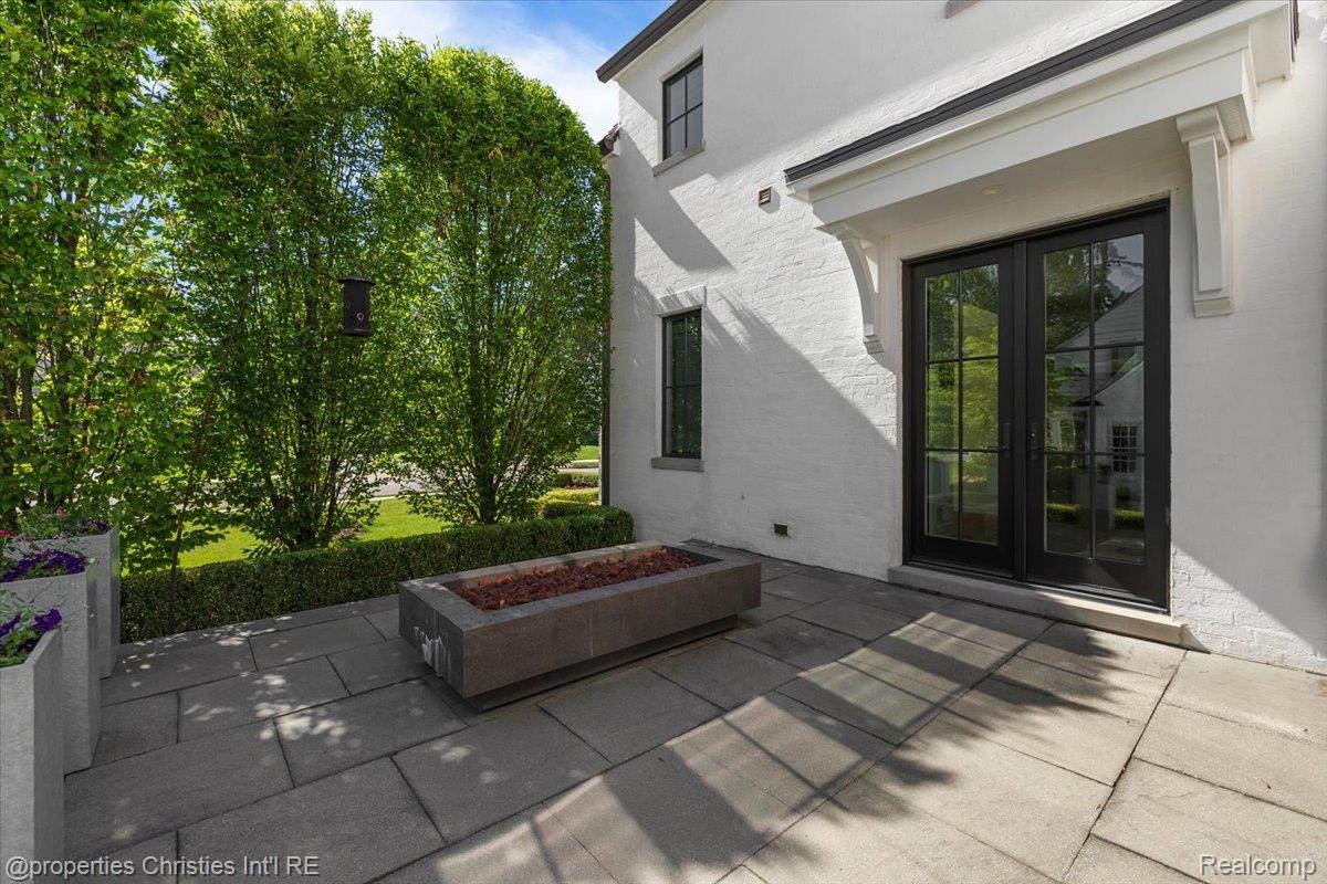 956 Westwood Drive