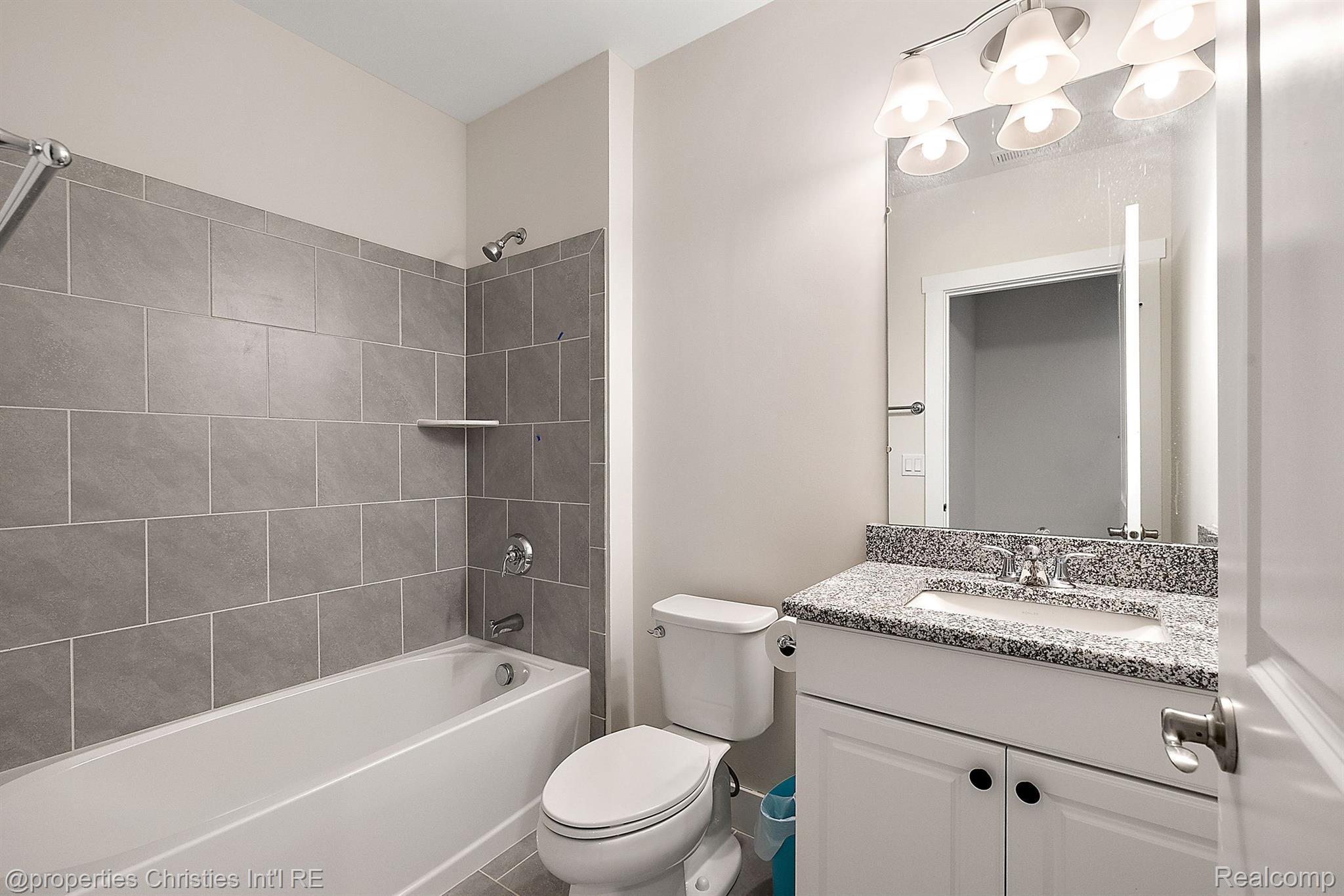 5545 Helmsdale Boulevard