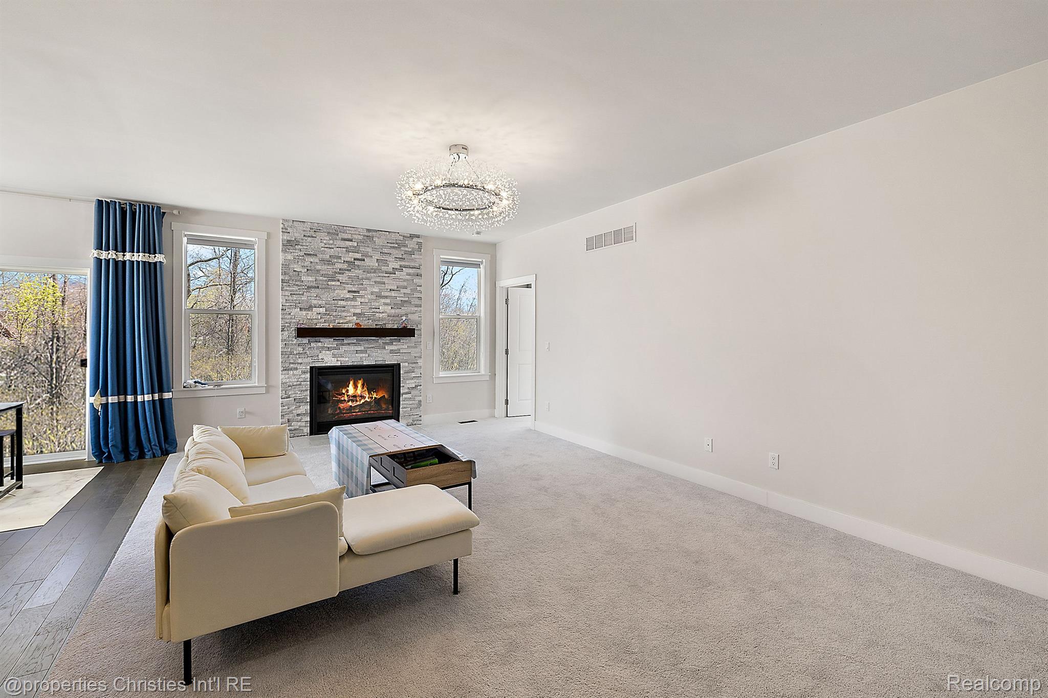 5545 Helmsdale Boulevard