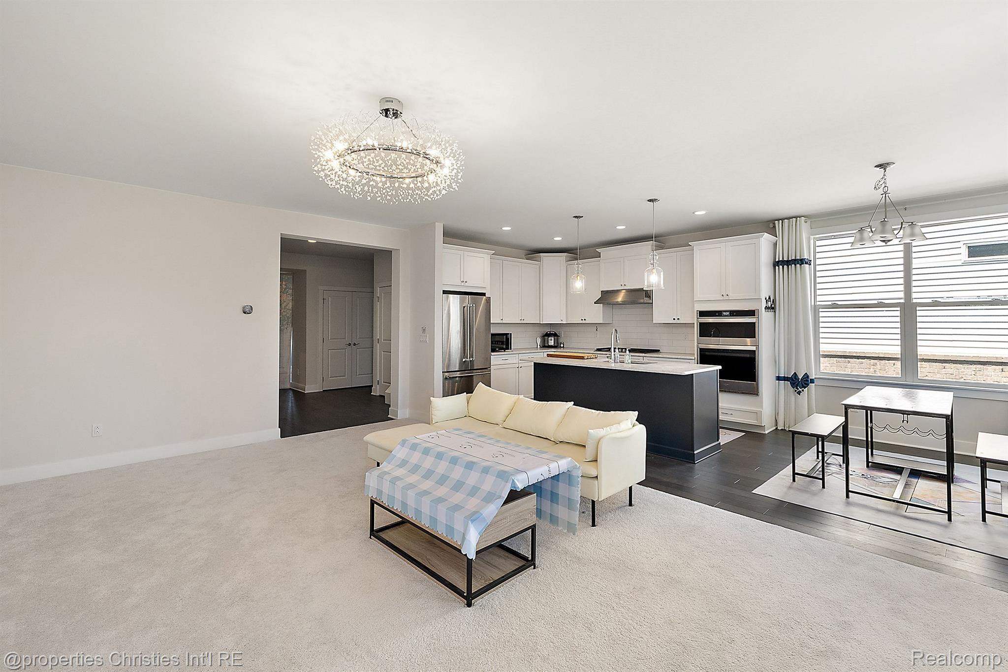 5545 Helmsdale Boulevard