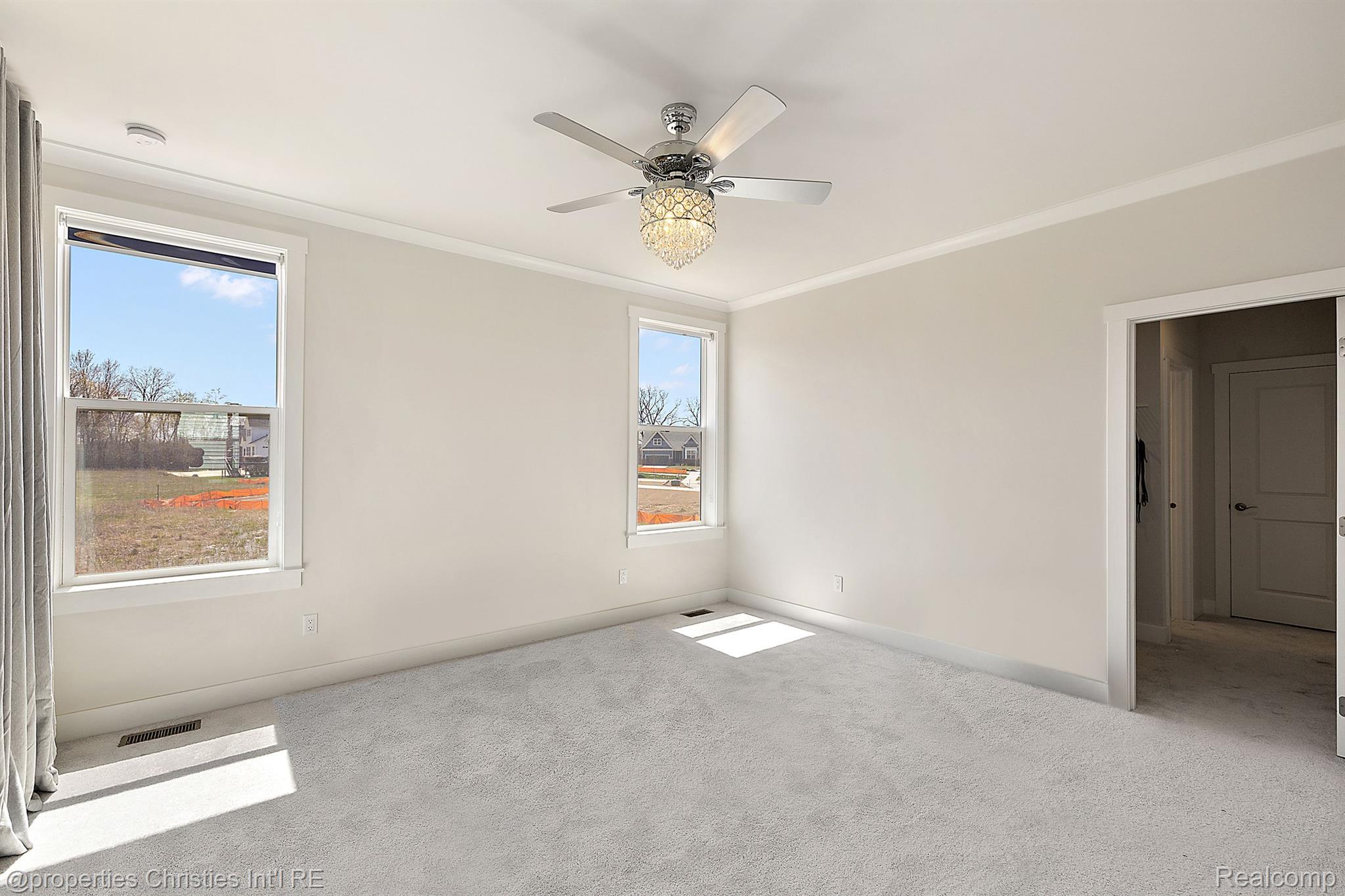 5545 Helmsdale Boulevard