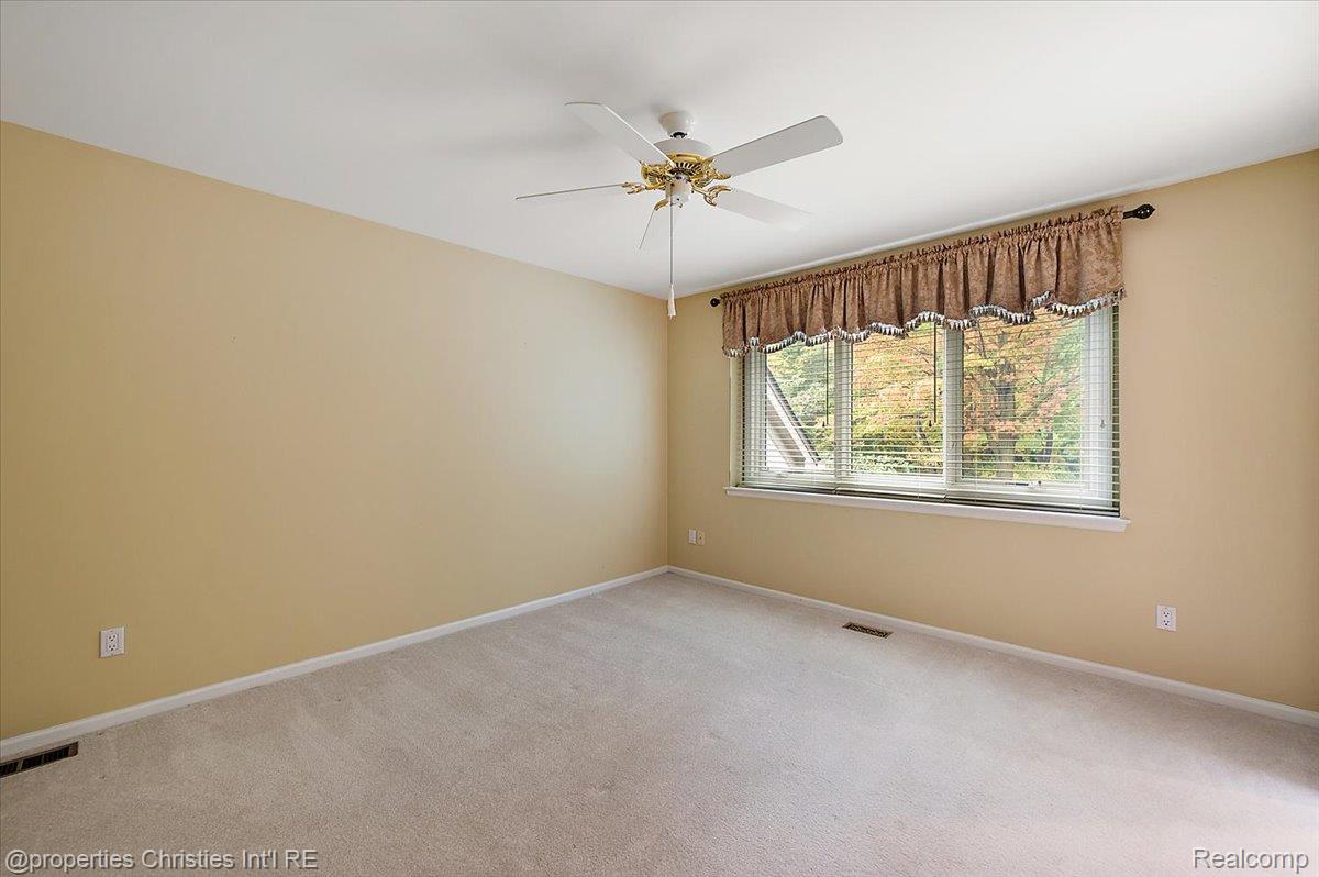 37907 Turnberry Court