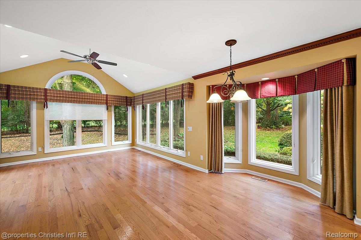 37907 Turnberry Court