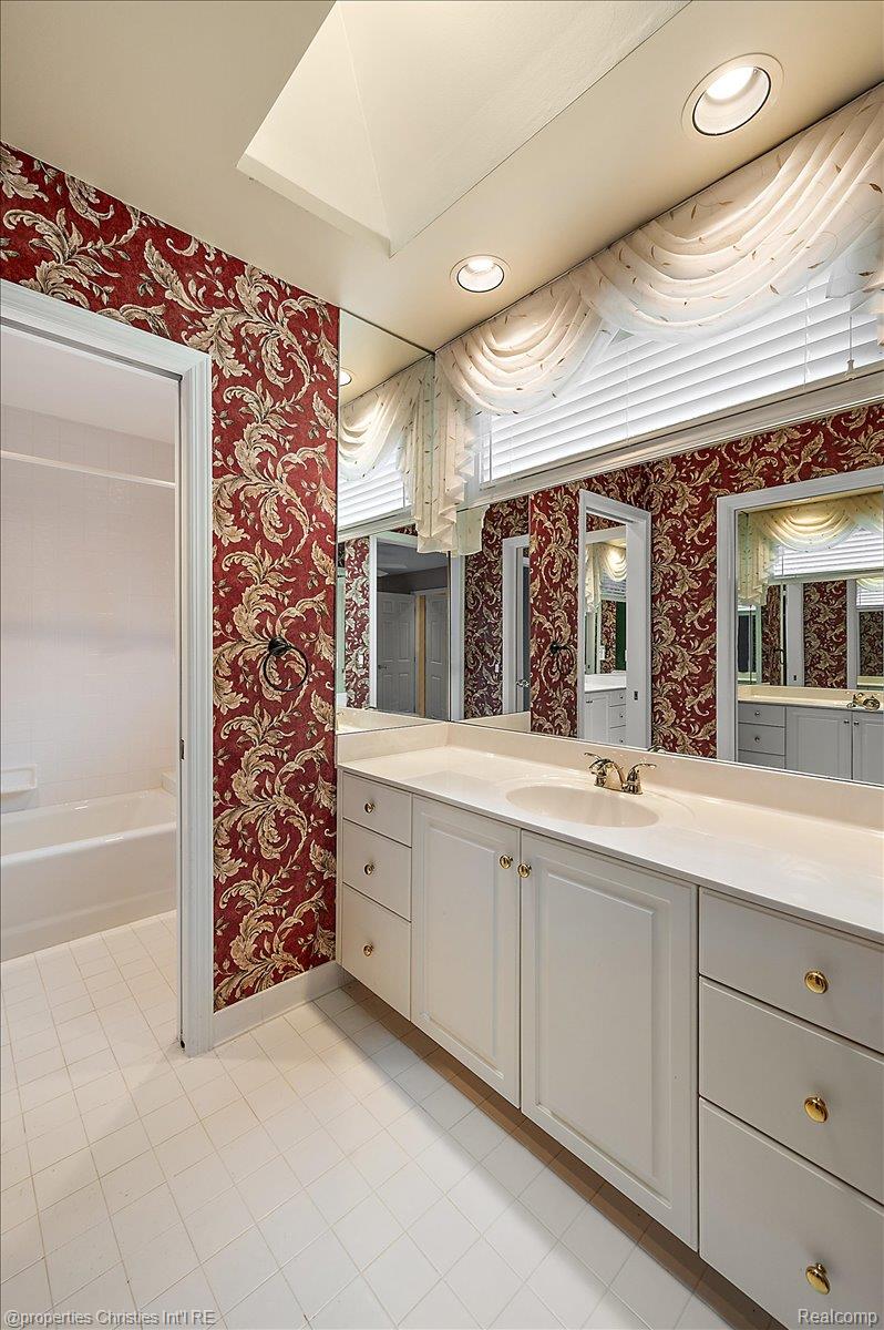 37907 Turnberry Court