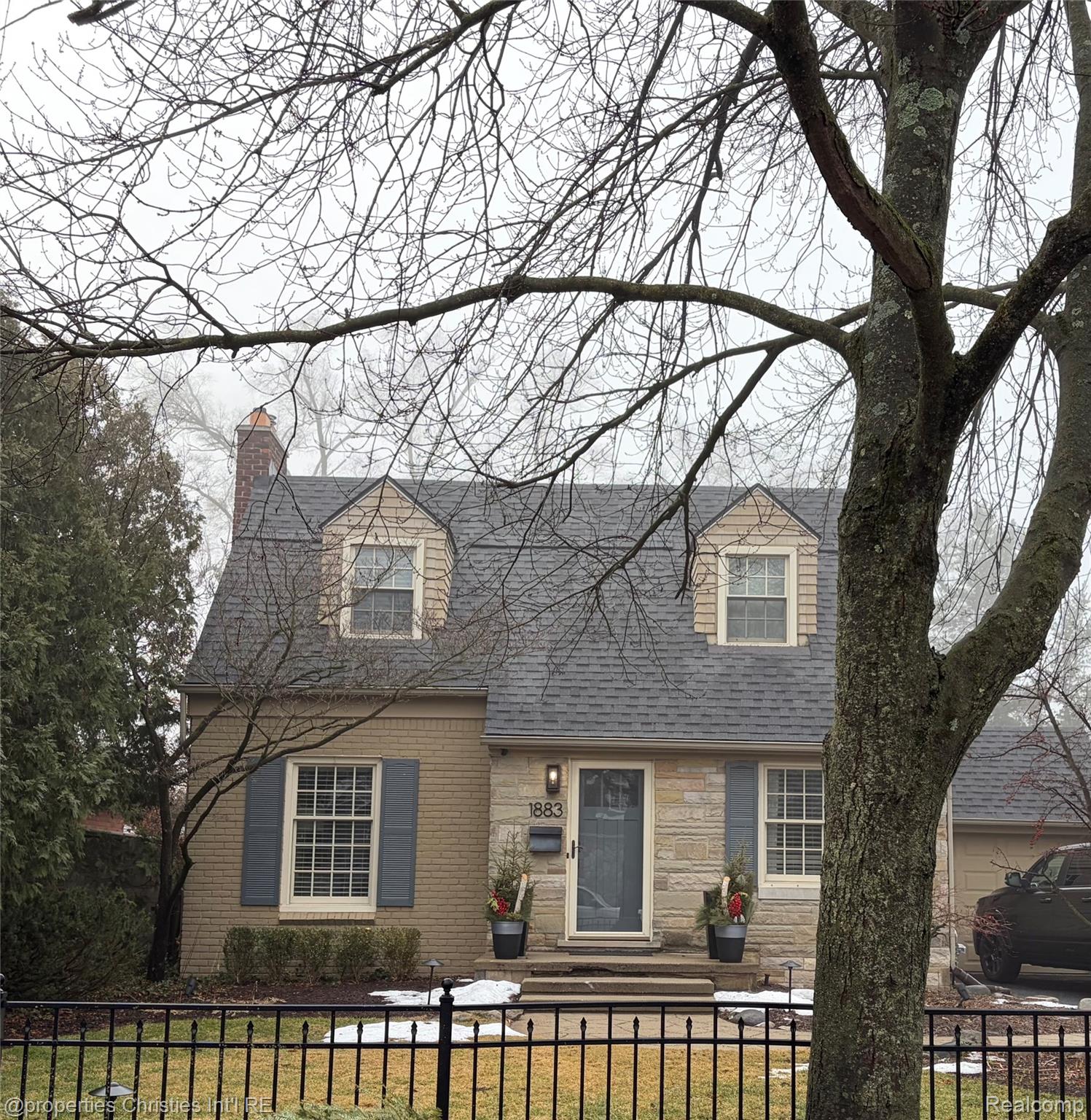 1883 Fairview Street