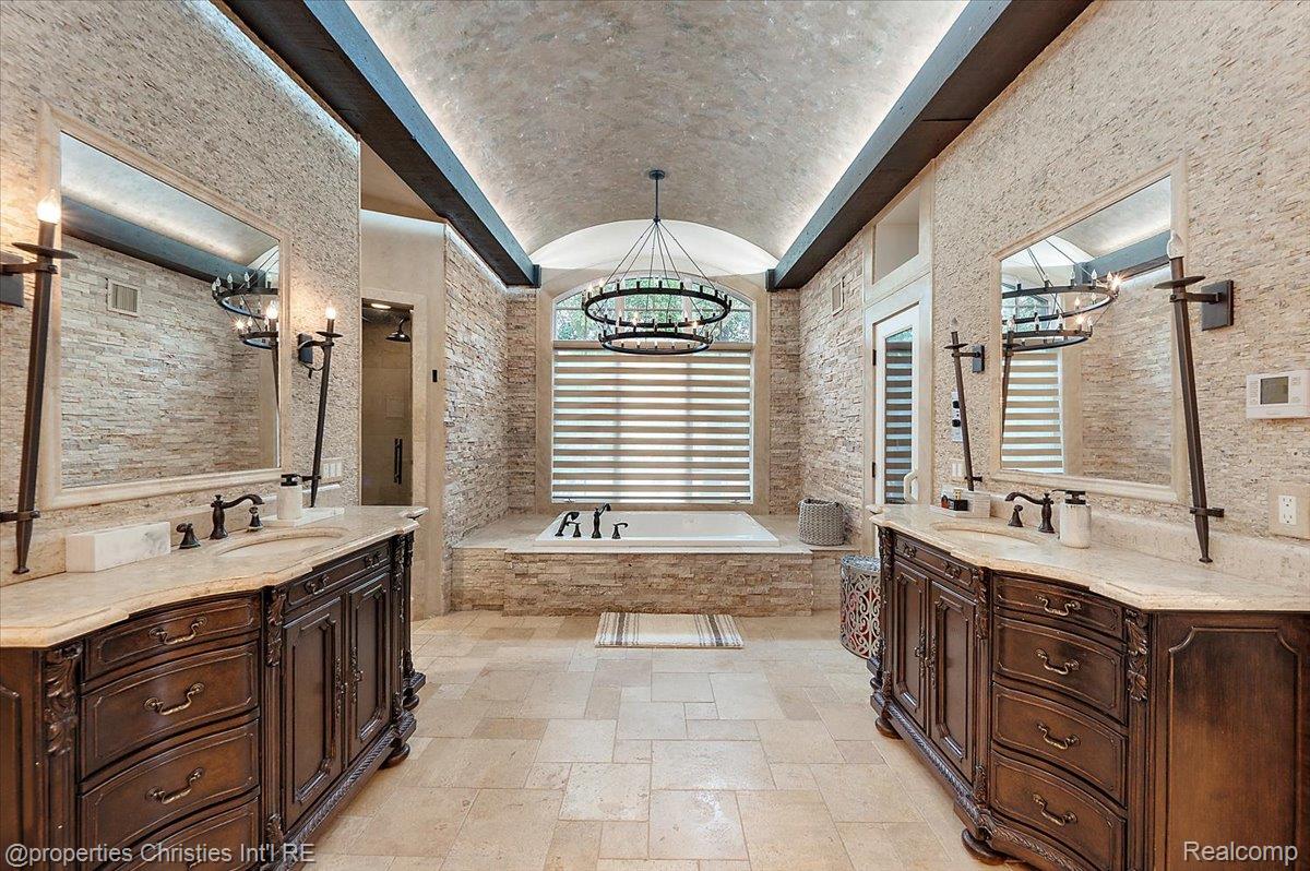3701 Northwood